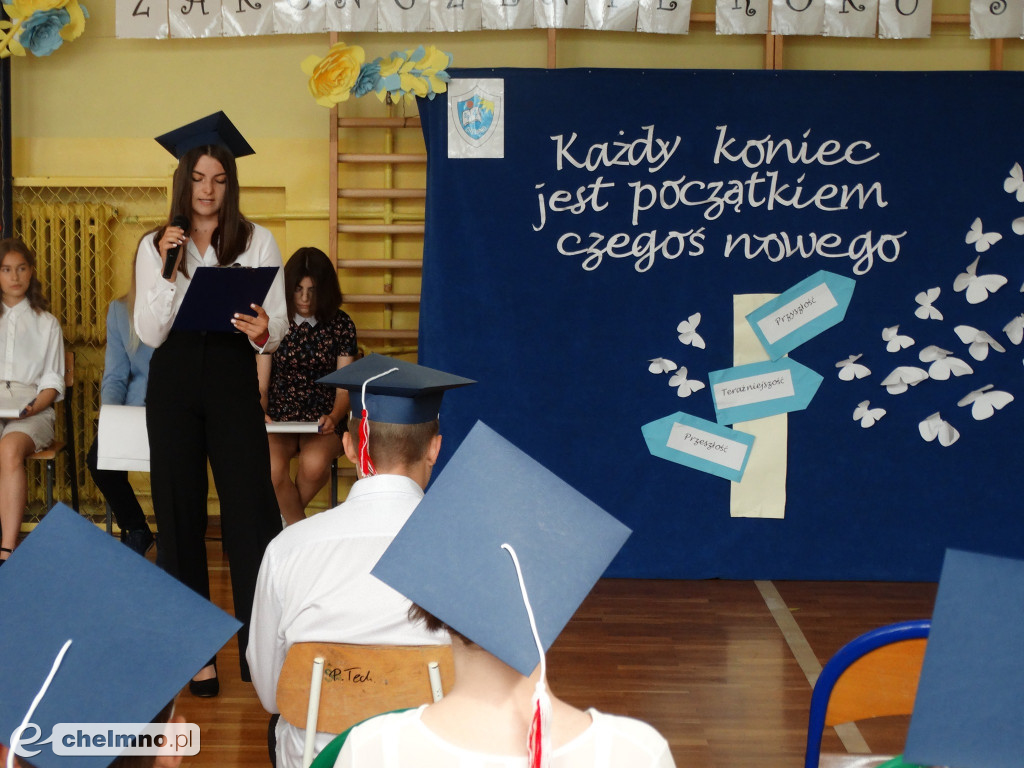 Czwórka wzbogaciła się wczoraj o nowych absolwentów