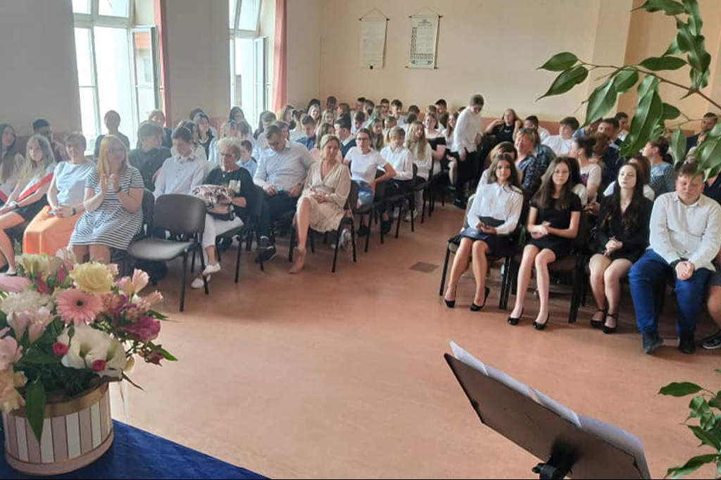 Wczorajsze pożegnanie klas VIII w Dwójce