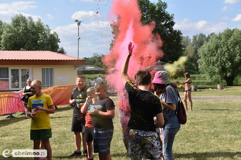 Szaleństwo podczas Festiwalu HOLI