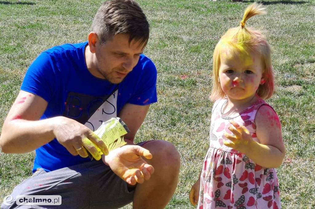 Szaleństwo podczas Festiwalu HOLI
