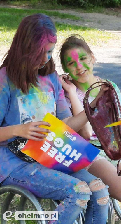 Szaleństwo podczas Festiwalu HOLI
