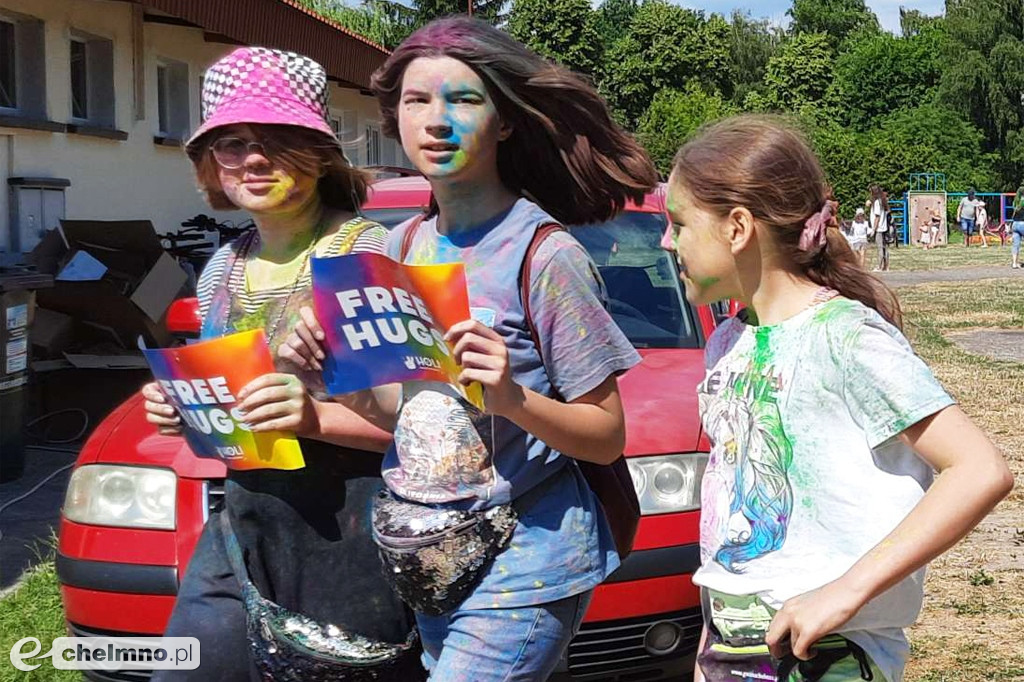 Szaleństwo podczas Festiwalu HOLI