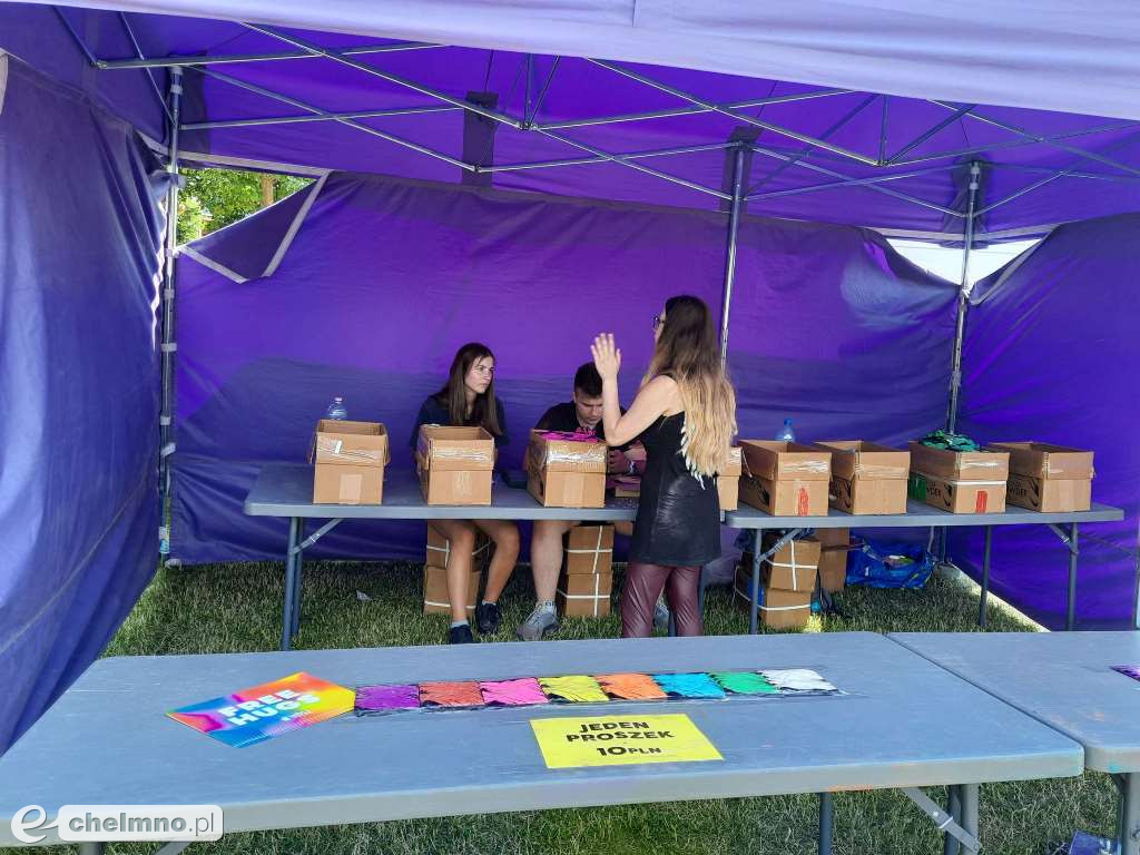 Szaleństwo podczas Festiwalu HOLI