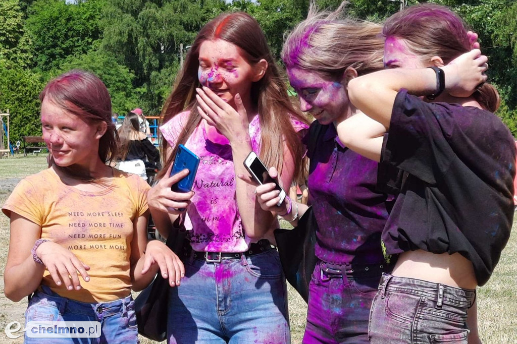 Szaleństwo podczas Festiwalu HOLI