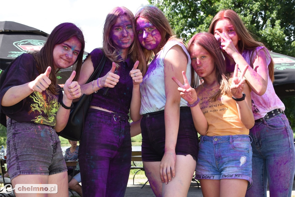 Szaleństwo podczas Festiwalu HOLI