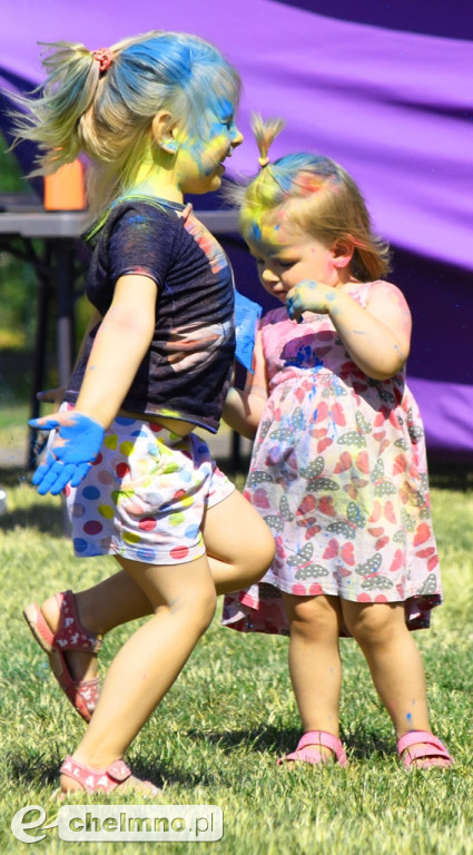 Szaleństwo podczas Festiwalu HOLI