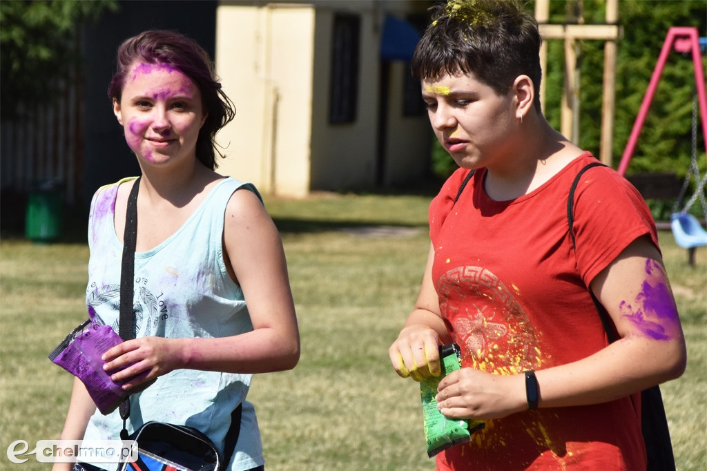 Szaleństwo podczas Festiwalu HOLI