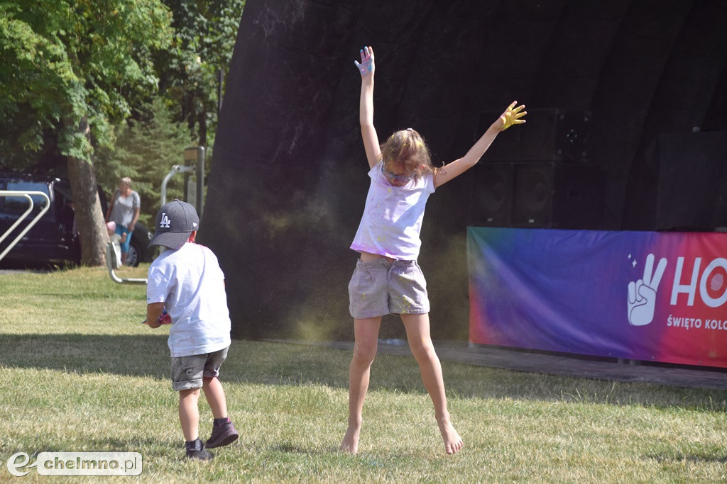 Szaleństwo podczas Festiwalu HOLI