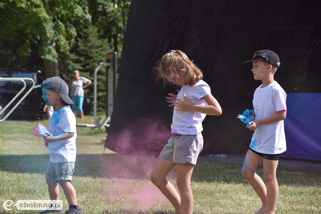 Szaleństwo podczas Festiwalu HOLI
