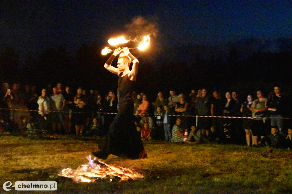 Efektowny pokaz Fire Show nad Jeziorem Starogrodzkim