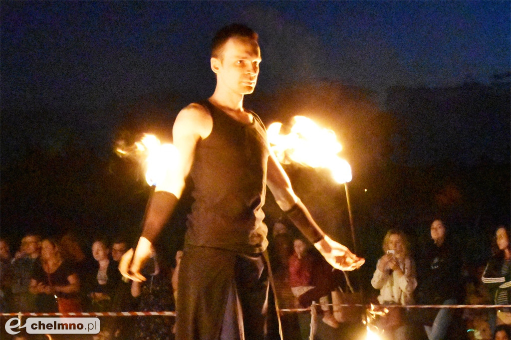 Efektowny pokaz Fire Show nad Jeziorem Starogrodzkim