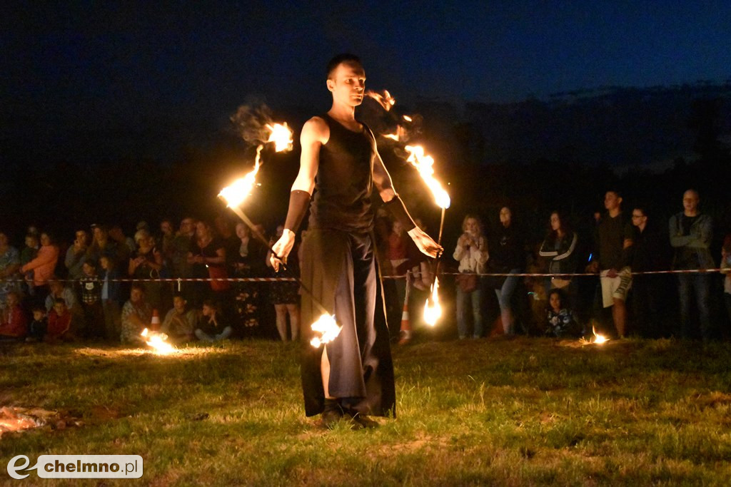 Efektowny pokaz Fire Show nad Jeziorem Starogrodzkim