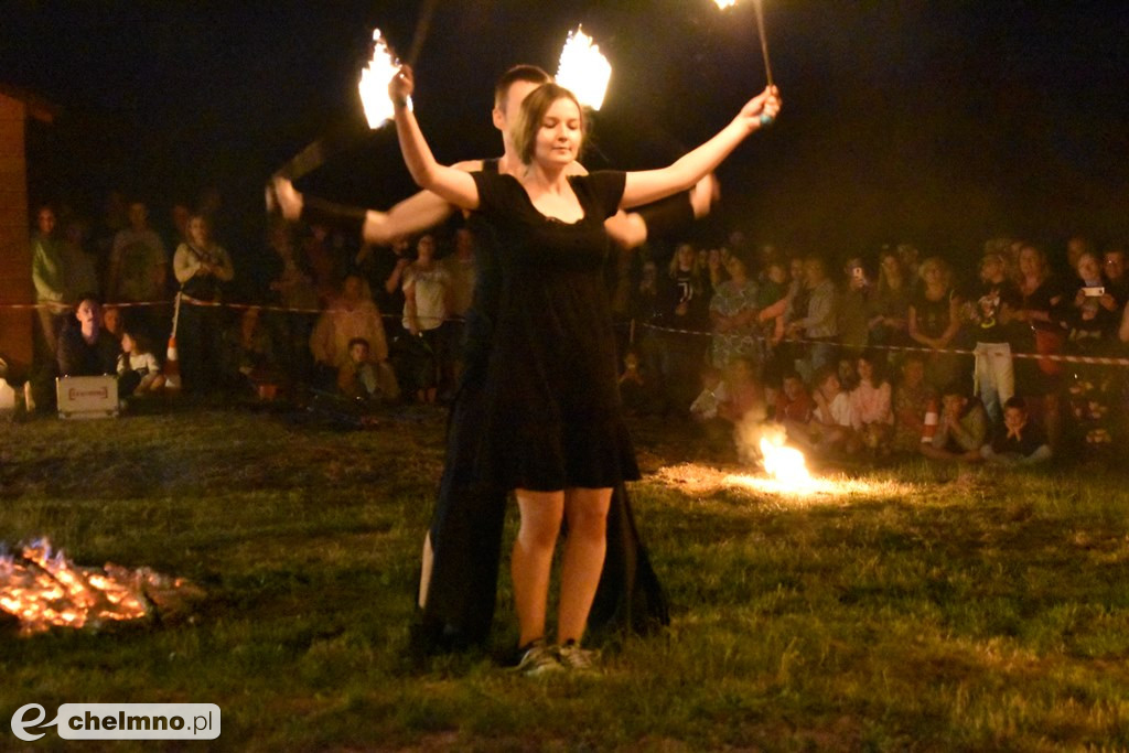 Efektowny pokaz Fire Show nad Jeziorem Starogrodzkim