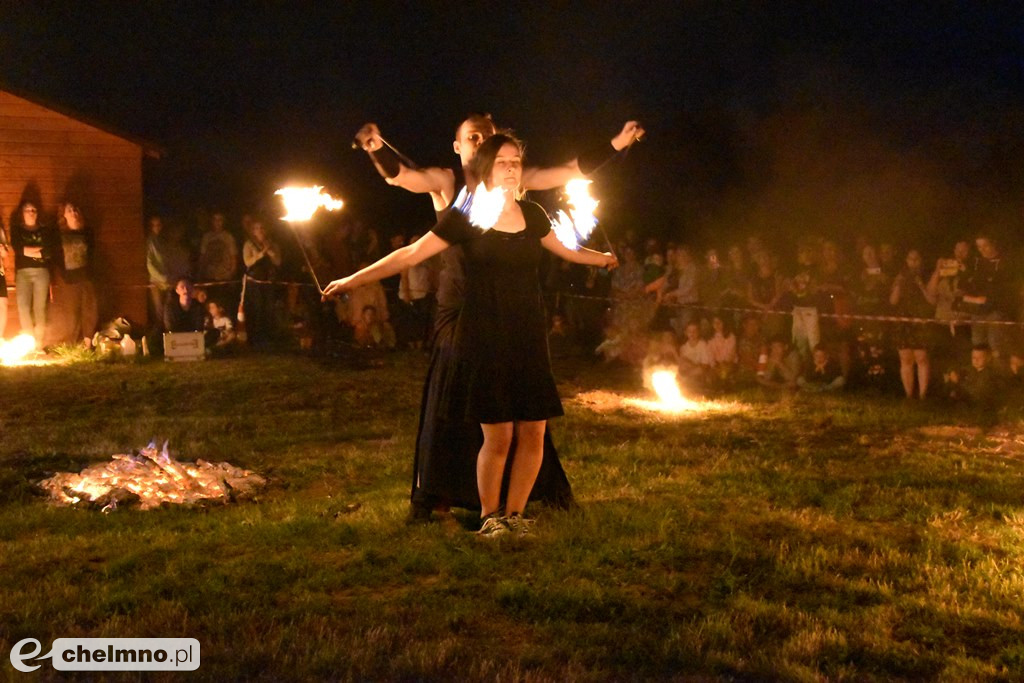 Efektowny pokaz Fire Show nad Jeziorem Starogrodzkim