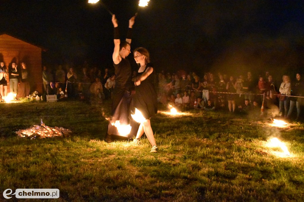 Efektowny pokaz Fire Show nad Jeziorem Starogrodzkim