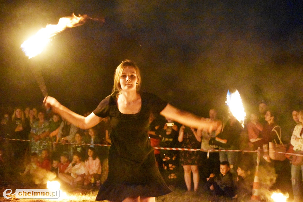Efektowny pokaz Fire Show nad Jeziorem Starogrodzkim