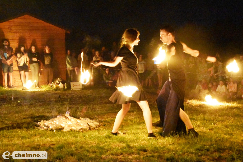 Efektowny pokaz Fire Show nad Jeziorem Starogrodzkim