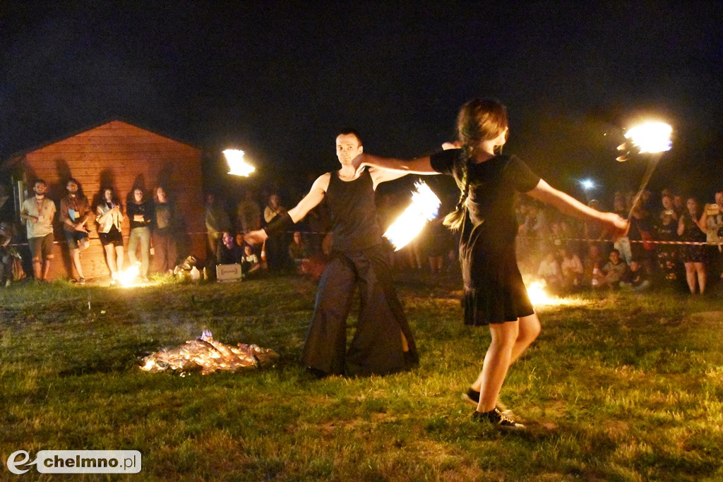 Efektowny pokaz Fire Show nad Jeziorem Starogrodzkim