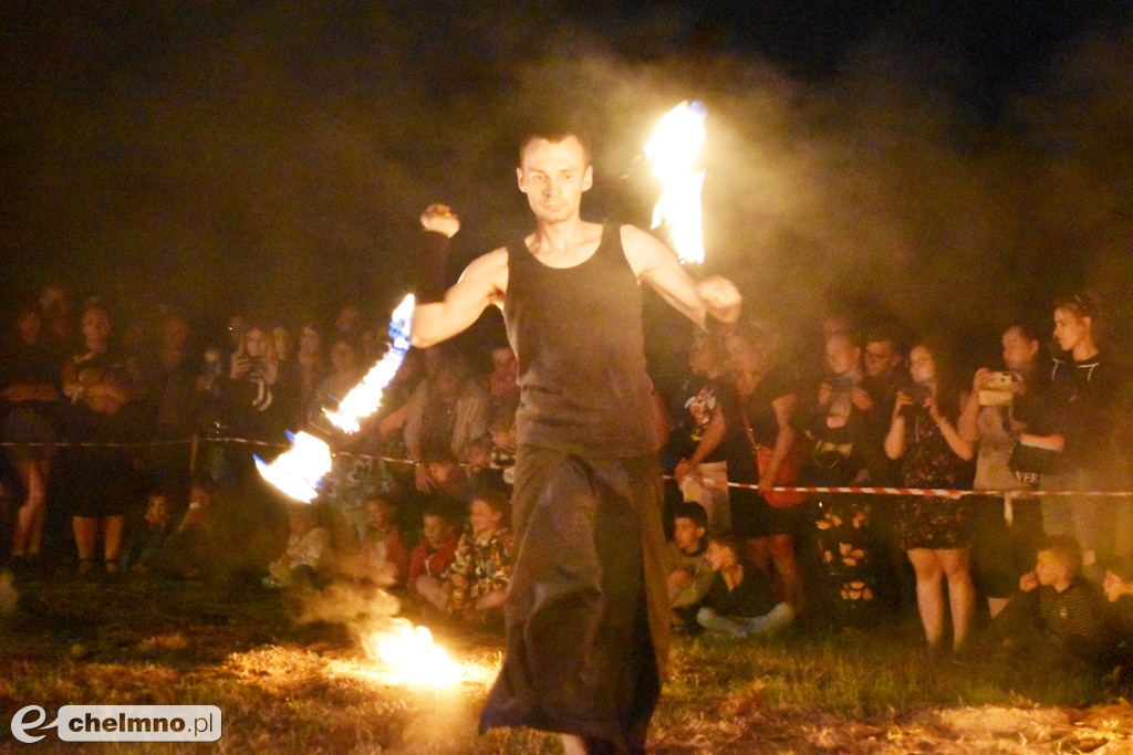 Efektowny pokaz Fire Show nad Jeziorem Starogrodzkim