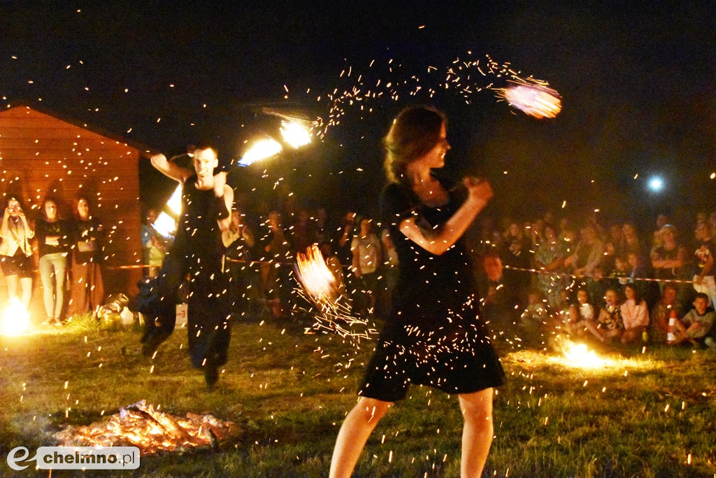 Efektowny pokaz Fire Show nad Jeziorem Starogrodzkim