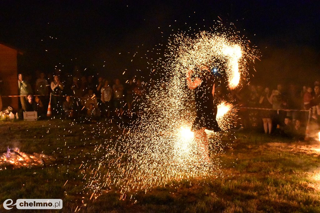 Efektowny pokaz Fire Show nad Jeziorem Starogrodzkim