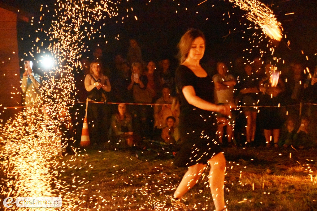 Efektowny pokaz Fire Show nad Jeziorem Starogrodzkim