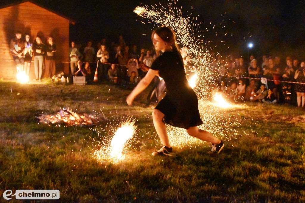 Efektowny pokaz Fire Show nad Jeziorem Starogrodzkim