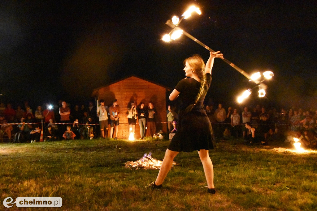 Efektowny pokaz Fire Show nad Jeziorem Starogrodzkim