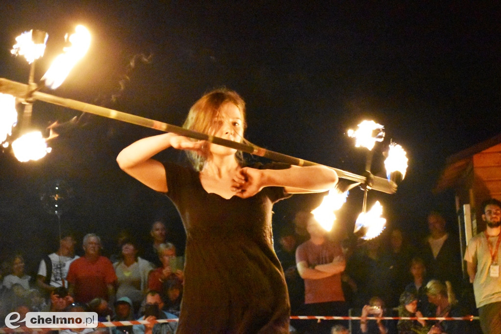 Efektowny pokaz Fire Show nad Jeziorem Starogrodzkim