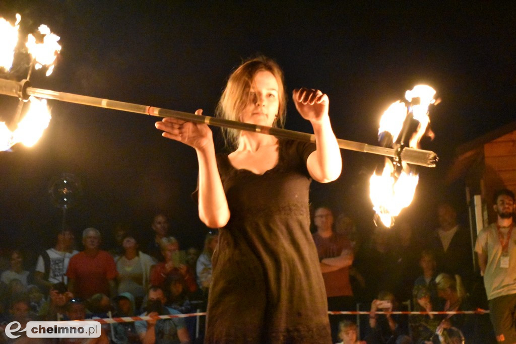 Efektowny pokaz Fire Show nad Jeziorem Starogrodzkim