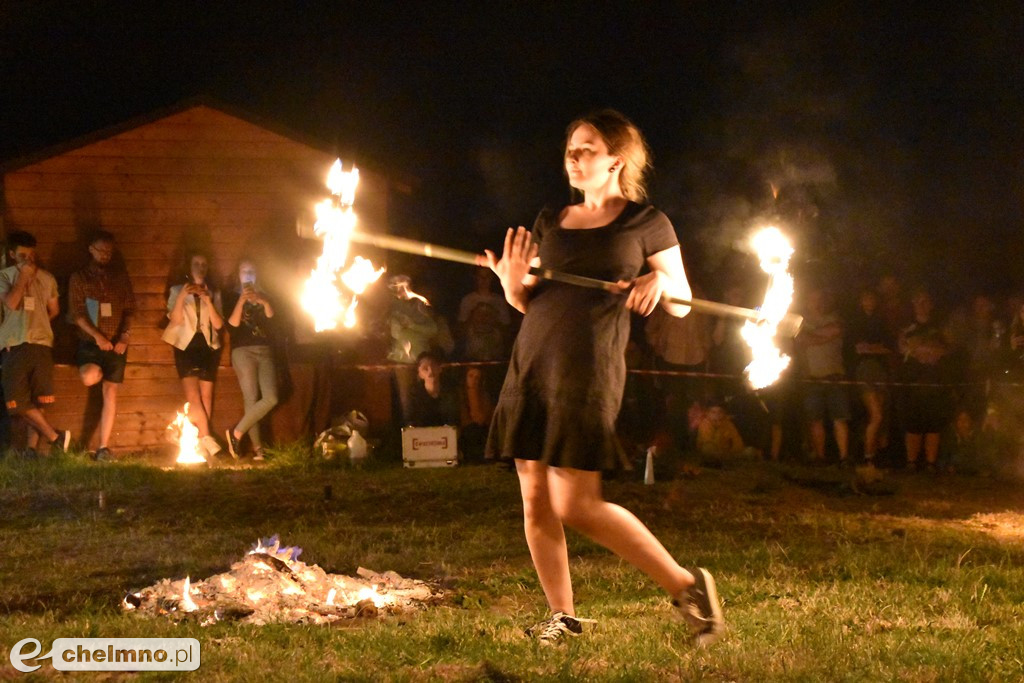 Efektowny pokaz Fire Show nad Jeziorem Starogrodzkim