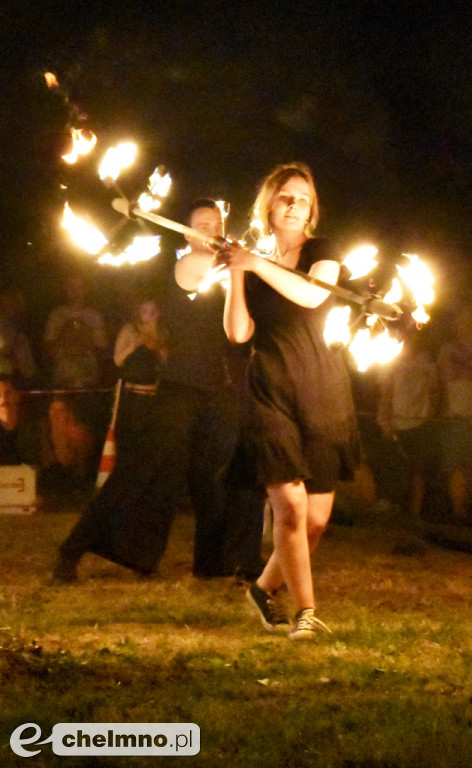 Efektowny pokaz Fire Show nad Jeziorem Starogrodzkim