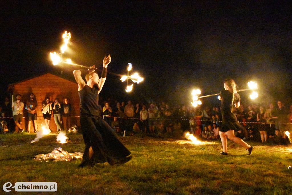 Efektowny pokaz Fire Show nad Jeziorem Starogrodzkim