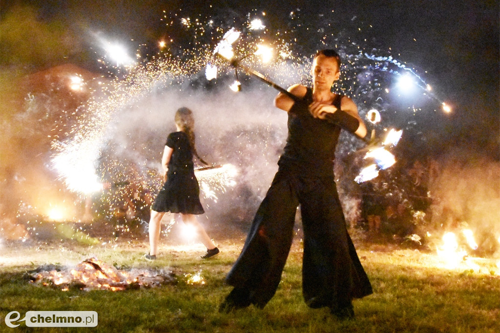 Efektowny pokaz Fire Show nad Jeziorem Starogrodzkim