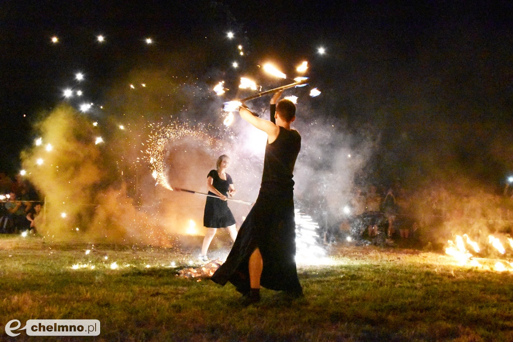 Efektowny pokaz Fire Show nad Jeziorem Starogrodzkim