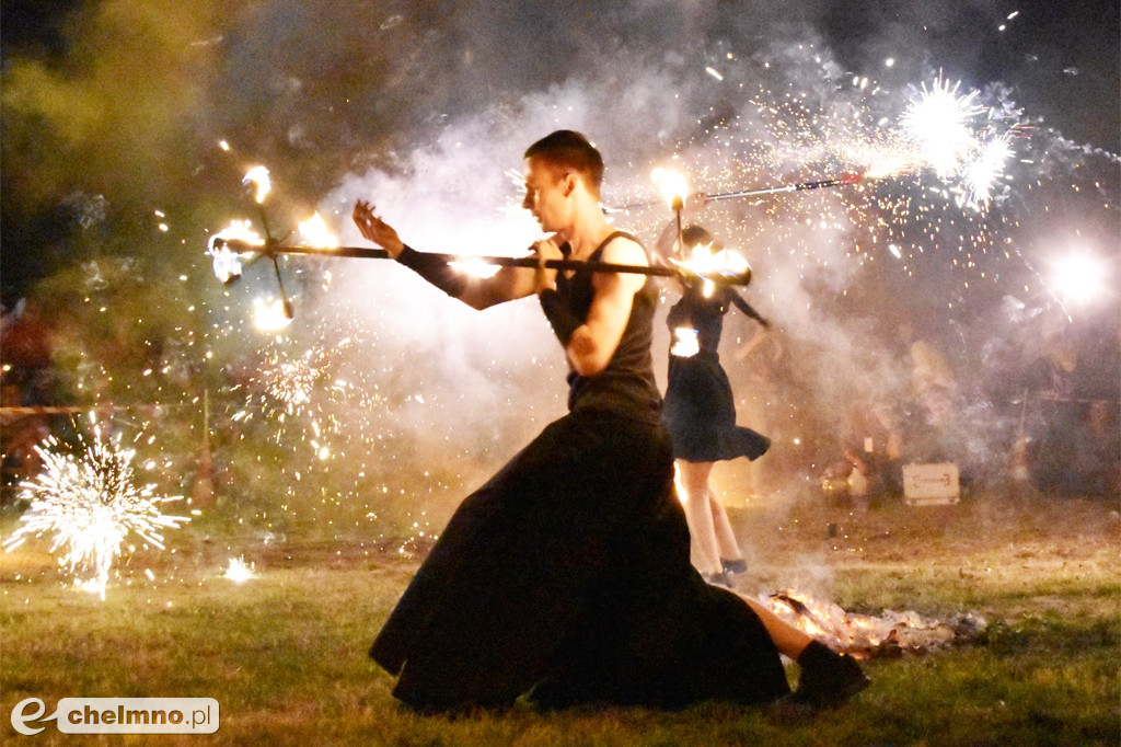 Efektowny pokaz Fire Show nad Jeziorem Starogrodzkim