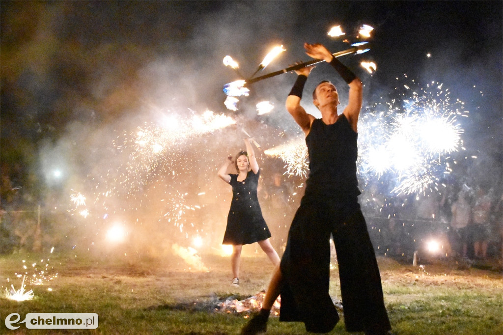 Efektowny pokaz Fire Show nad Jeziorem Starogrodzkim