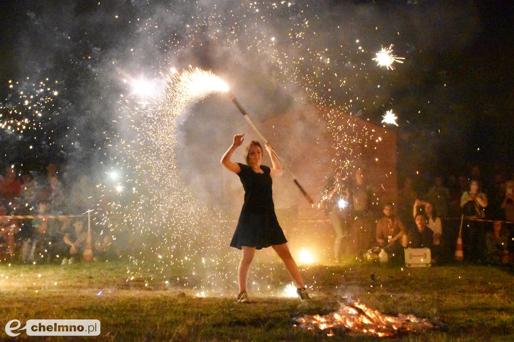Efektowny pokaz Fire Show nad Jeziorem Starogrodzkim