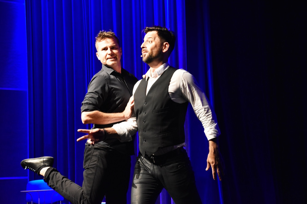 Kabaret Paranienormalni bawił publiczność w chełmińskim kinoteatrze