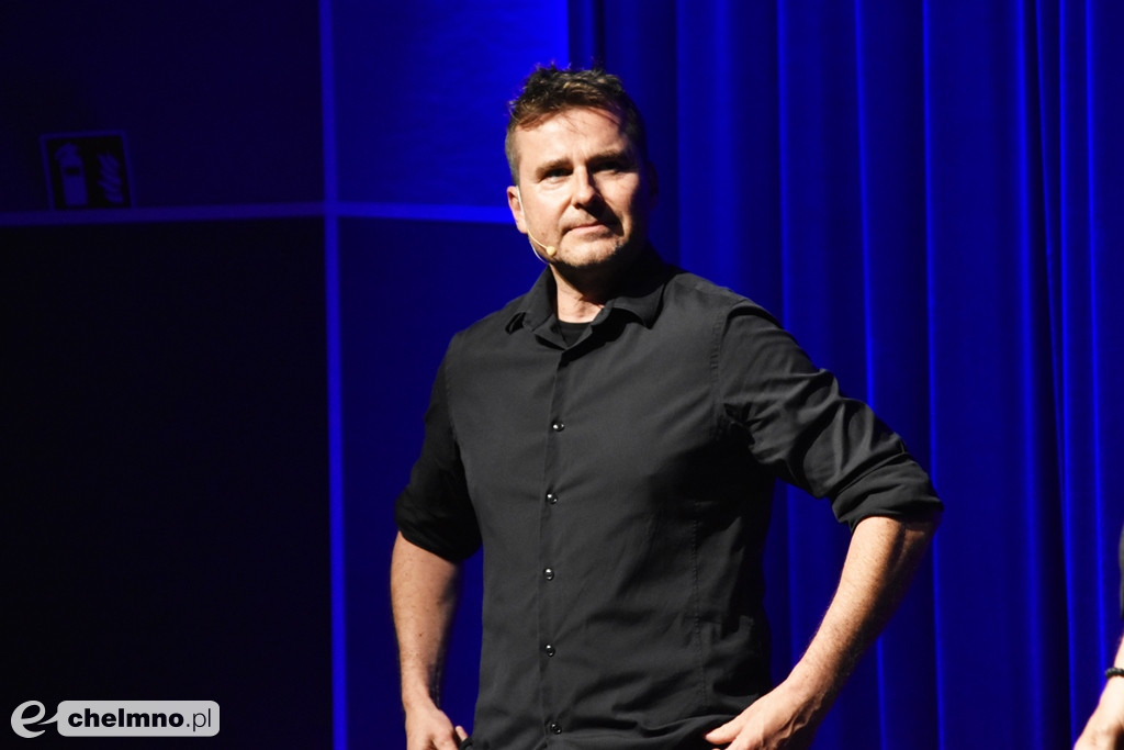 Kabaret Paranienormalni bawił publiczność w chełmińskim kinoteatrze