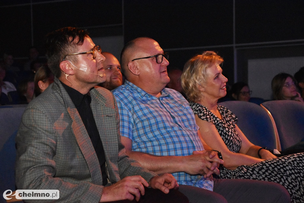 Kabaret Paranienormalni bawił publiczność w chełmińskim kinoteatrze