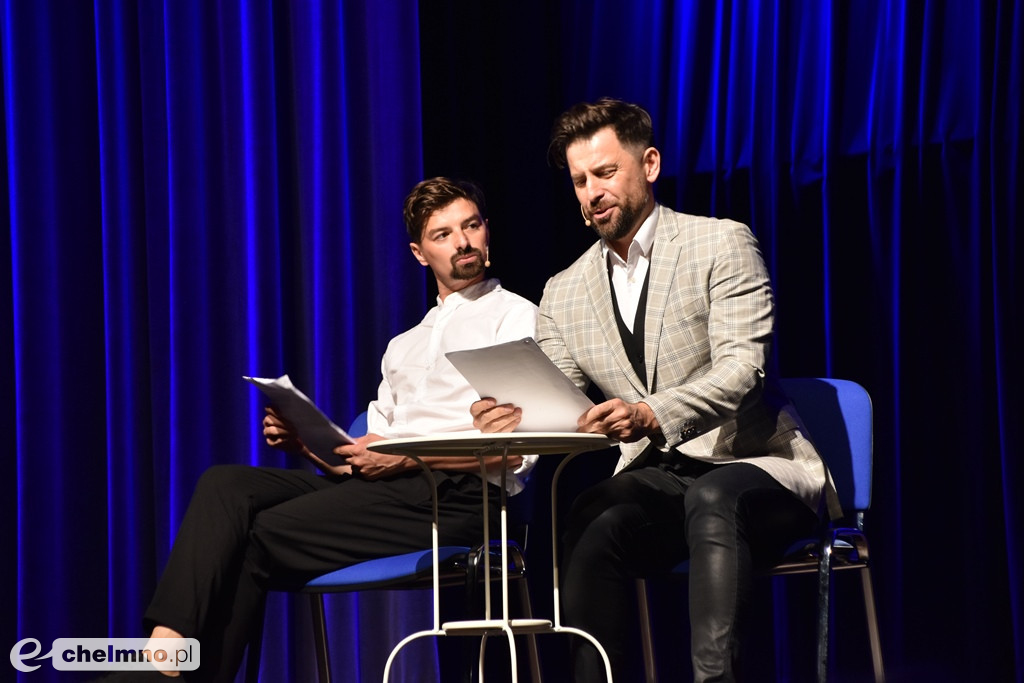 Kabaret Paranienormalni bawił publiczność w chełmińskim kinoteatrze