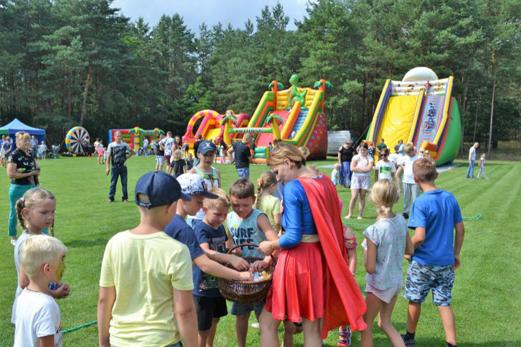 Masa atrakcji na Gminnym Pikniku Rodzinnym w Podwiesku