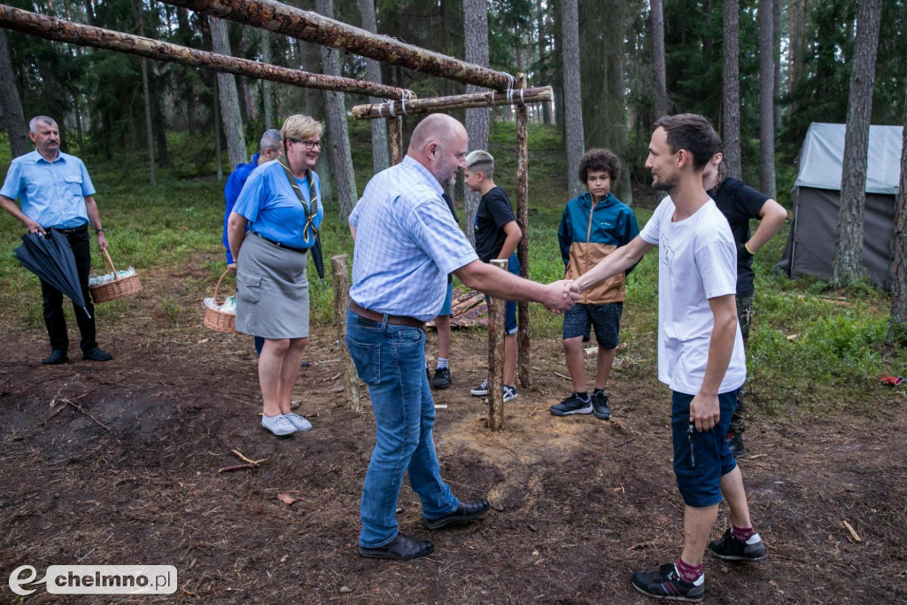 Z harcerskim pozdrowieniem z Białej