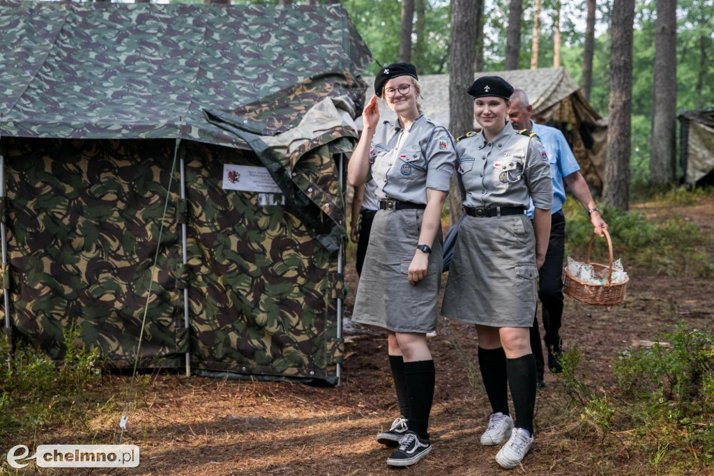 Z harcerskim pozdrowieniem z Białej