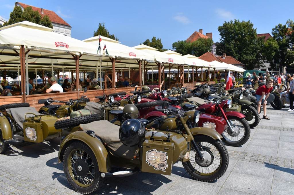 Szaleństwo motoryzacyjne na chełmińskim Rynku