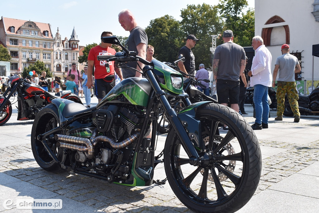 Szaleństwo motoryzacyjne na chełmińskim Rynku