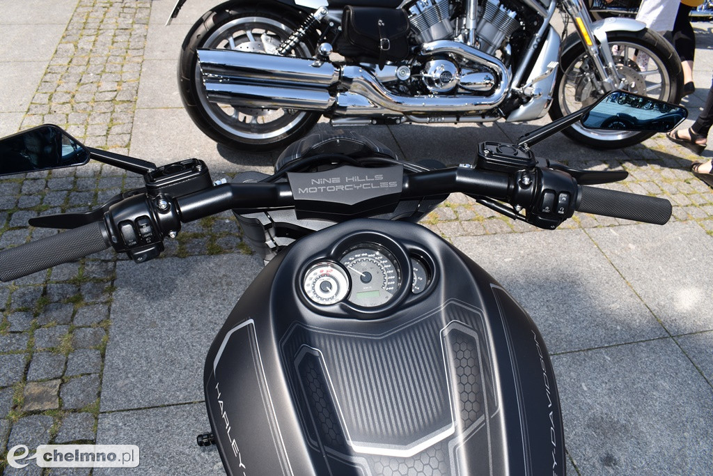 Szaleństwo motoryzacyjne na chełmińskim Rynku