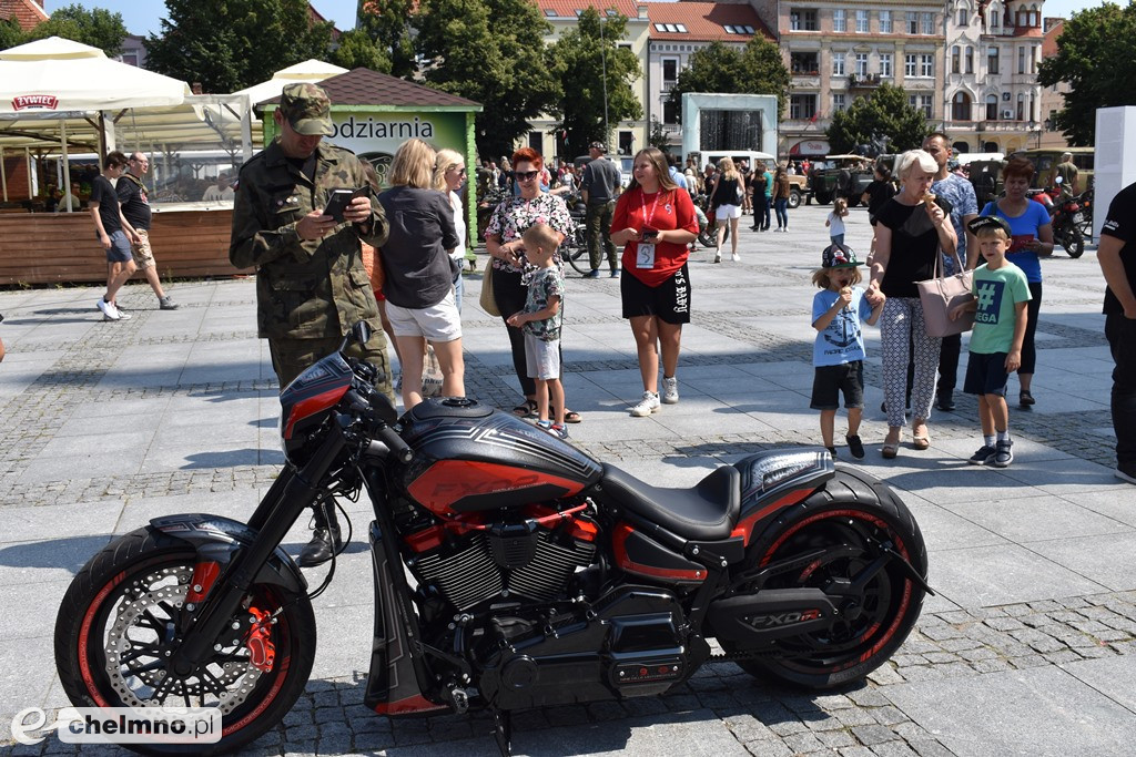 Szaleństwo motoryzacyjne na chełmińskim Rynku