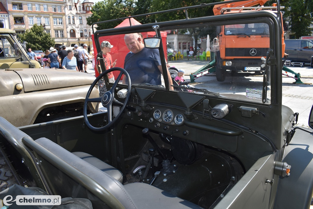 Szaleństwo motoryzacyjne na chełmińskim Rynku